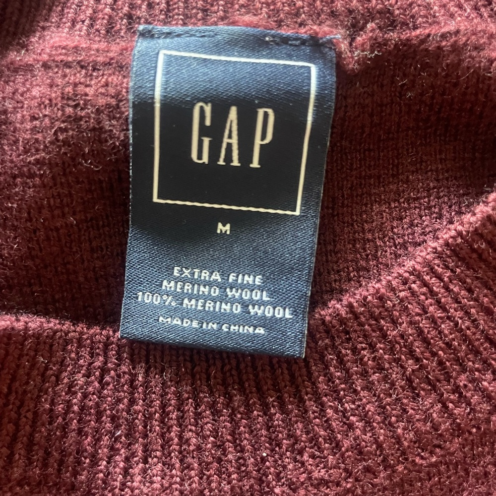 GAP Women's Burgundy Crew Neck Sweater - Picture 7 of 8